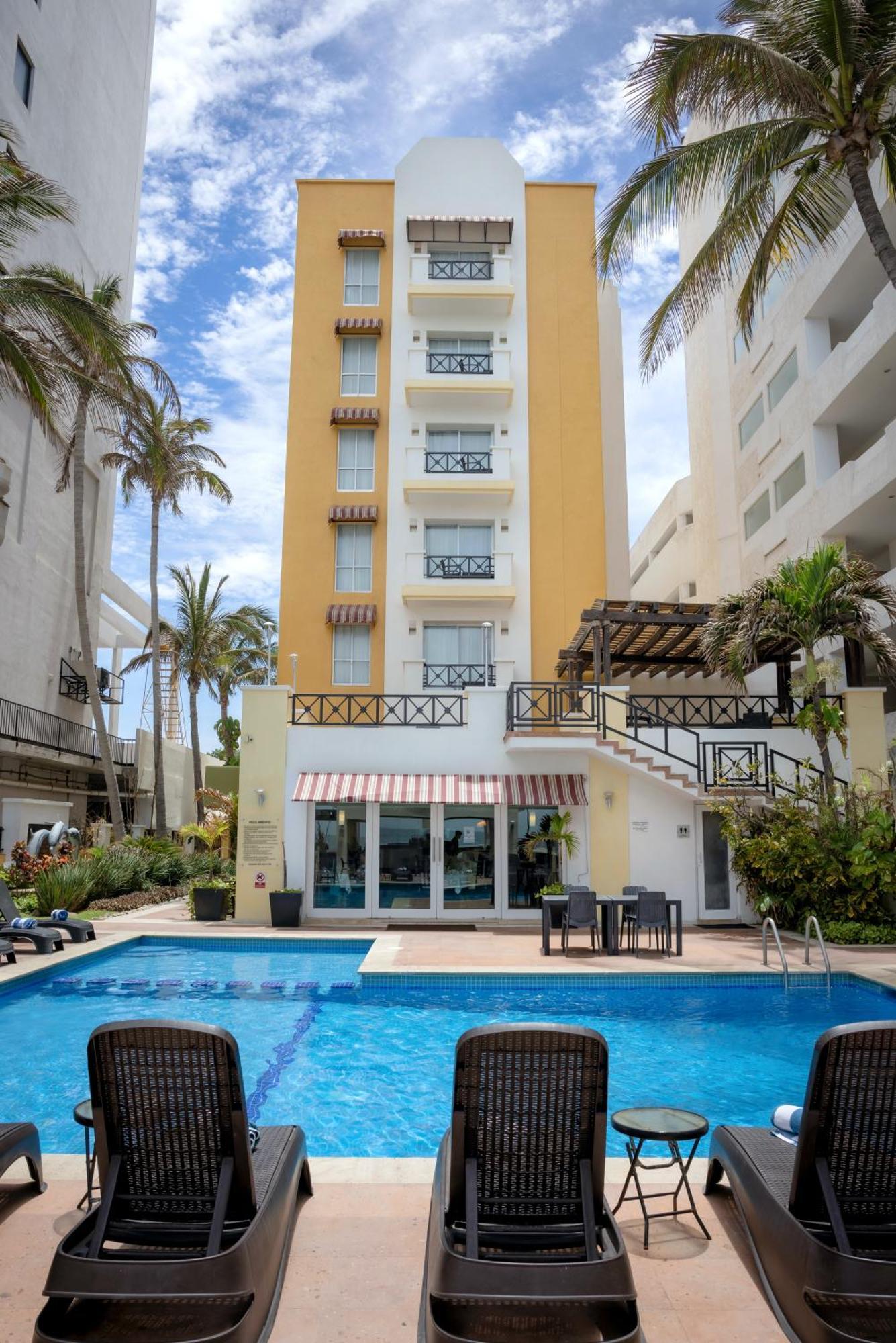 Best Western Hotel Posada Freeman Zona Dorada Масатлан Экстерьер фото