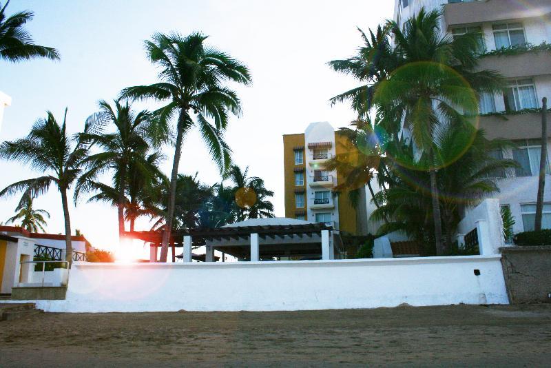 Best Western Hotel Posada Freeman Zona Dorada Масатлан Экстерьер фото